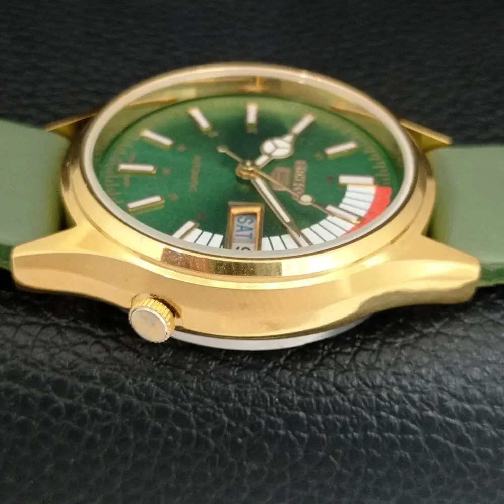 Vintage 1977 Seiko Automatic Mens Gold Watch W/daydate & Green accents